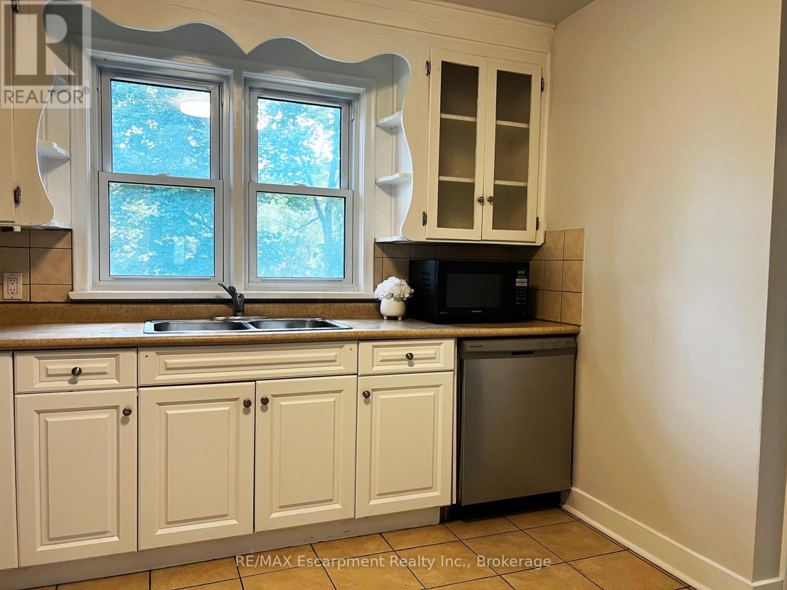 186 GLENDALE AVENUE - 17