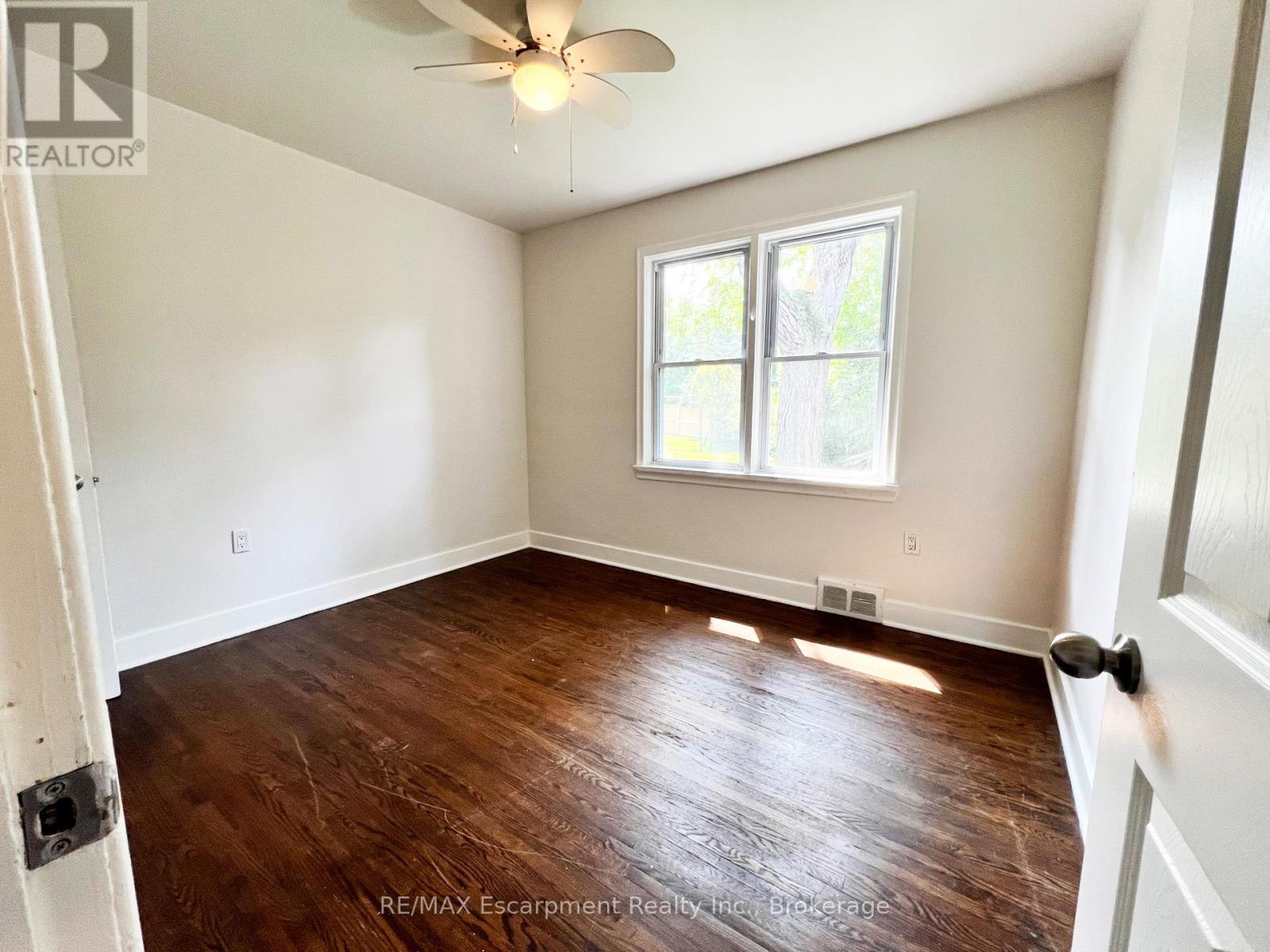 186 GLENDALE AVENUE - 21