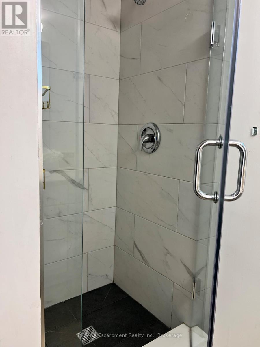 186 GLENDALE AVENUE - 41