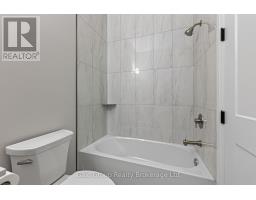 808 Garden Court Crescent, Woodstock, ON N4T0A3 Photo 22