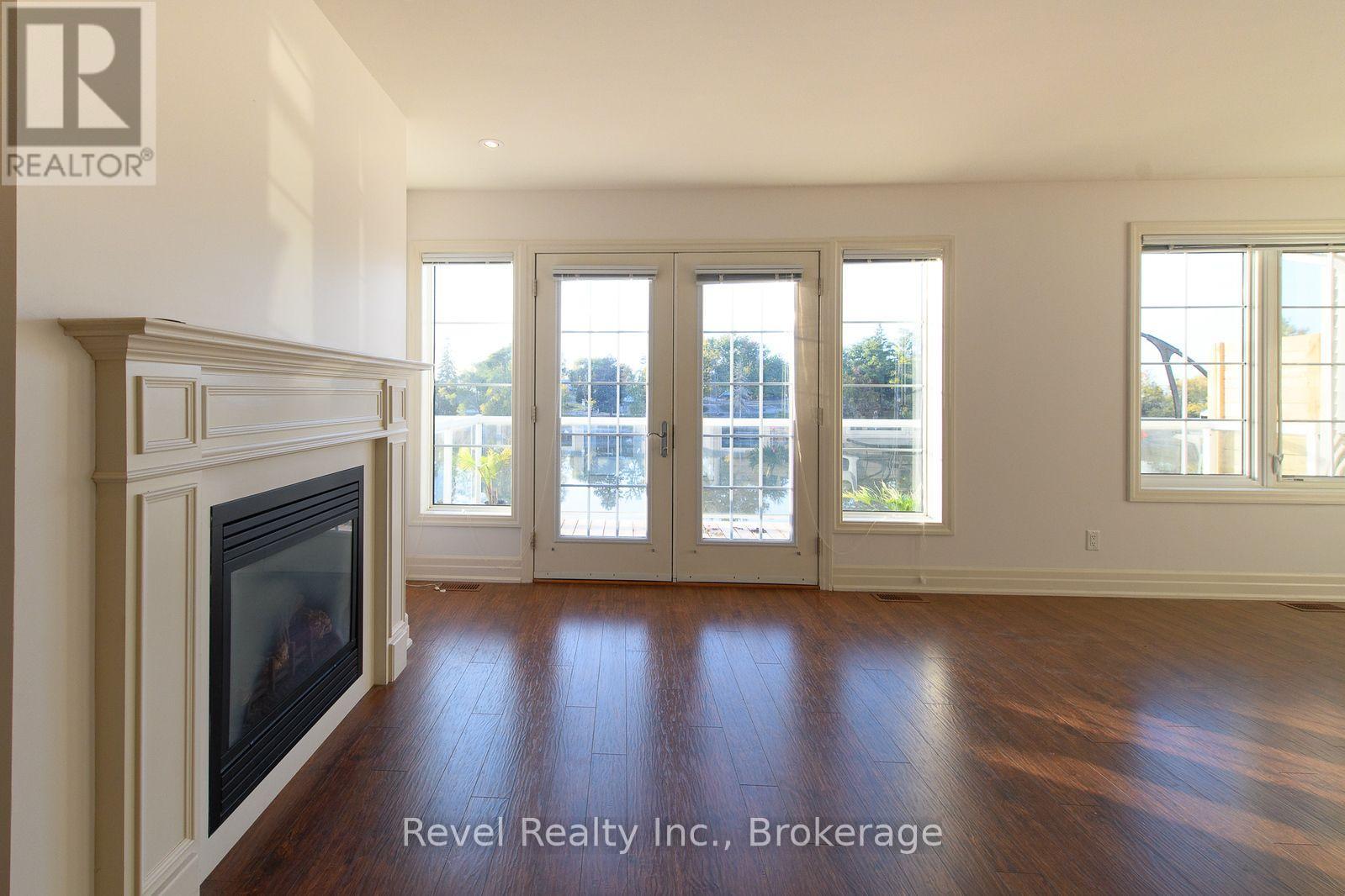 #4 4-64 RIVER RD EAST RIVER ROAD E - 4
