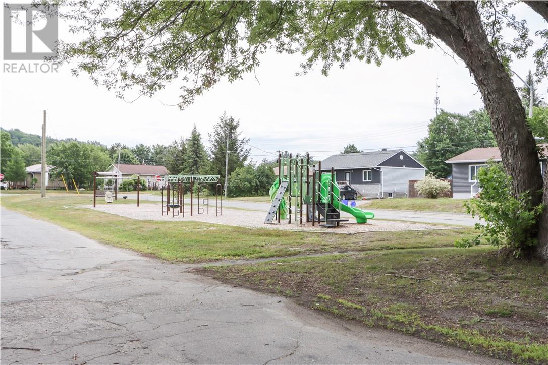 38 Gill Avenue - Image 4
