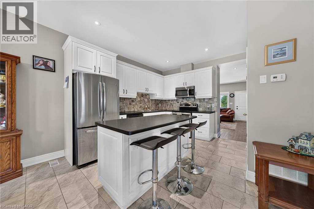 17 GRANTHAM Avenue S - 11