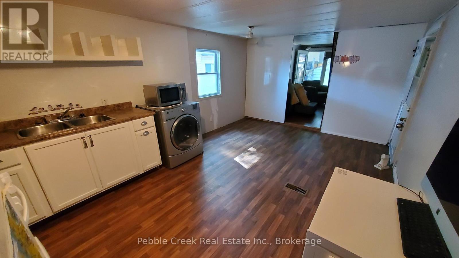 #UNIT #3 9951 NORTHVILLE CRESCENT - Image 10