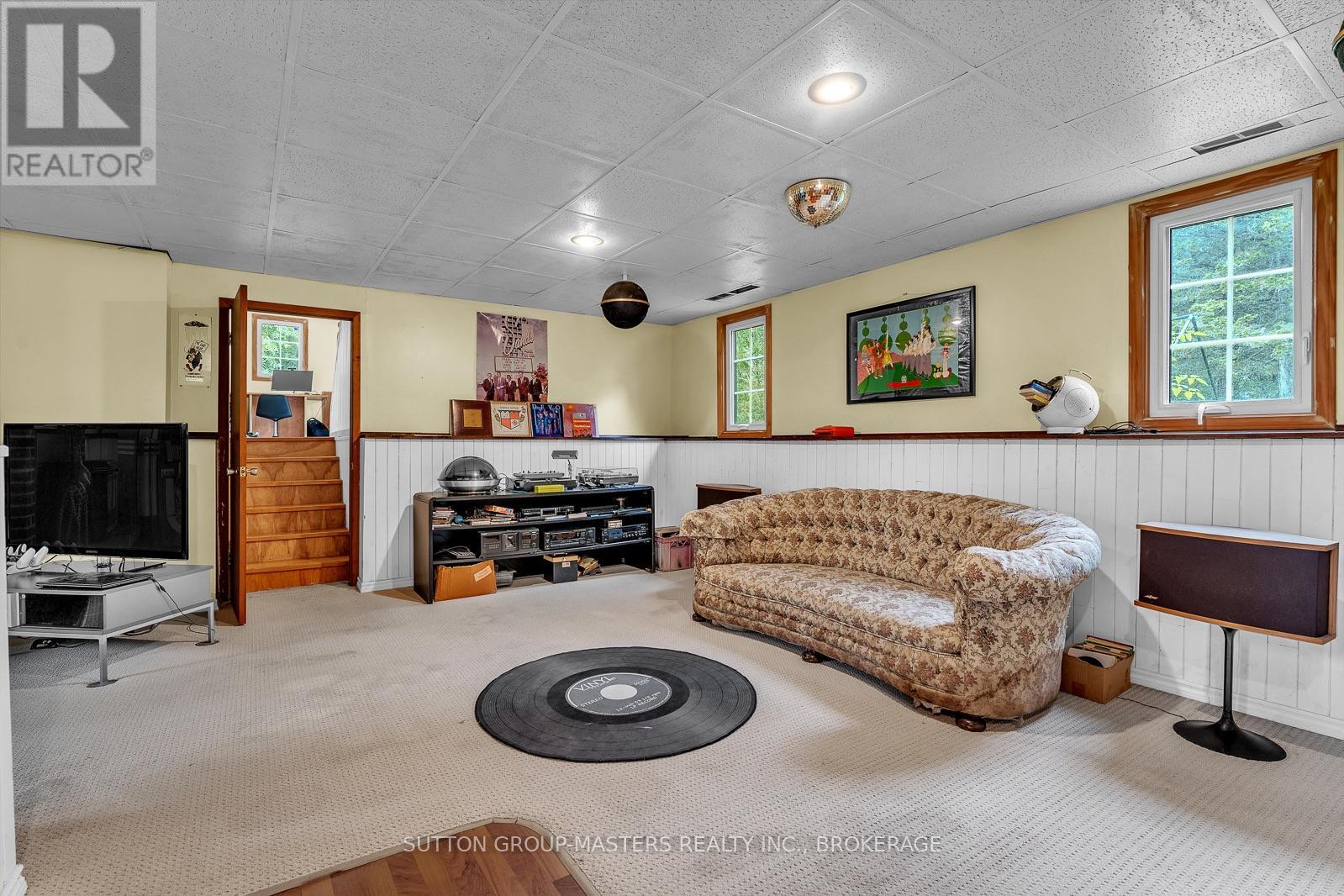 2 STONEHEAD CIRCLE - Image 31