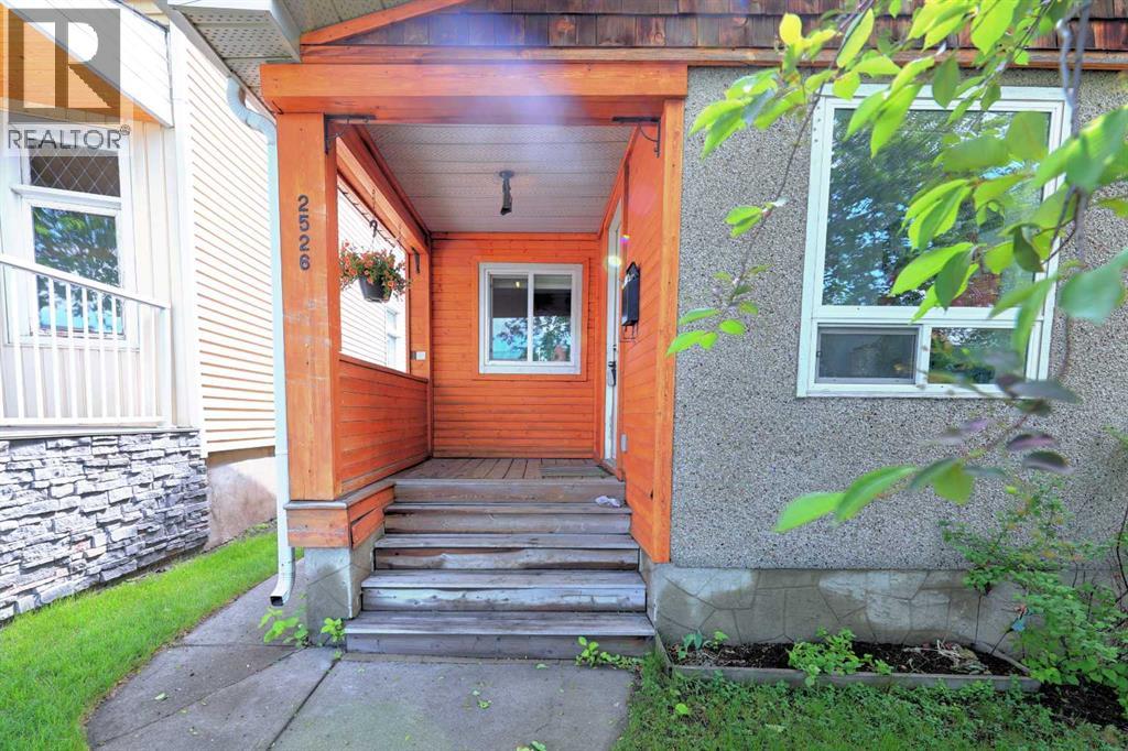 2526 16 Street SE - 2