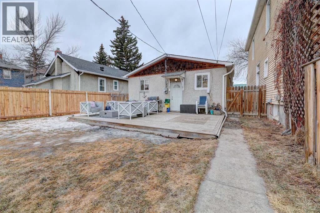 2526 16 Street SE - 21