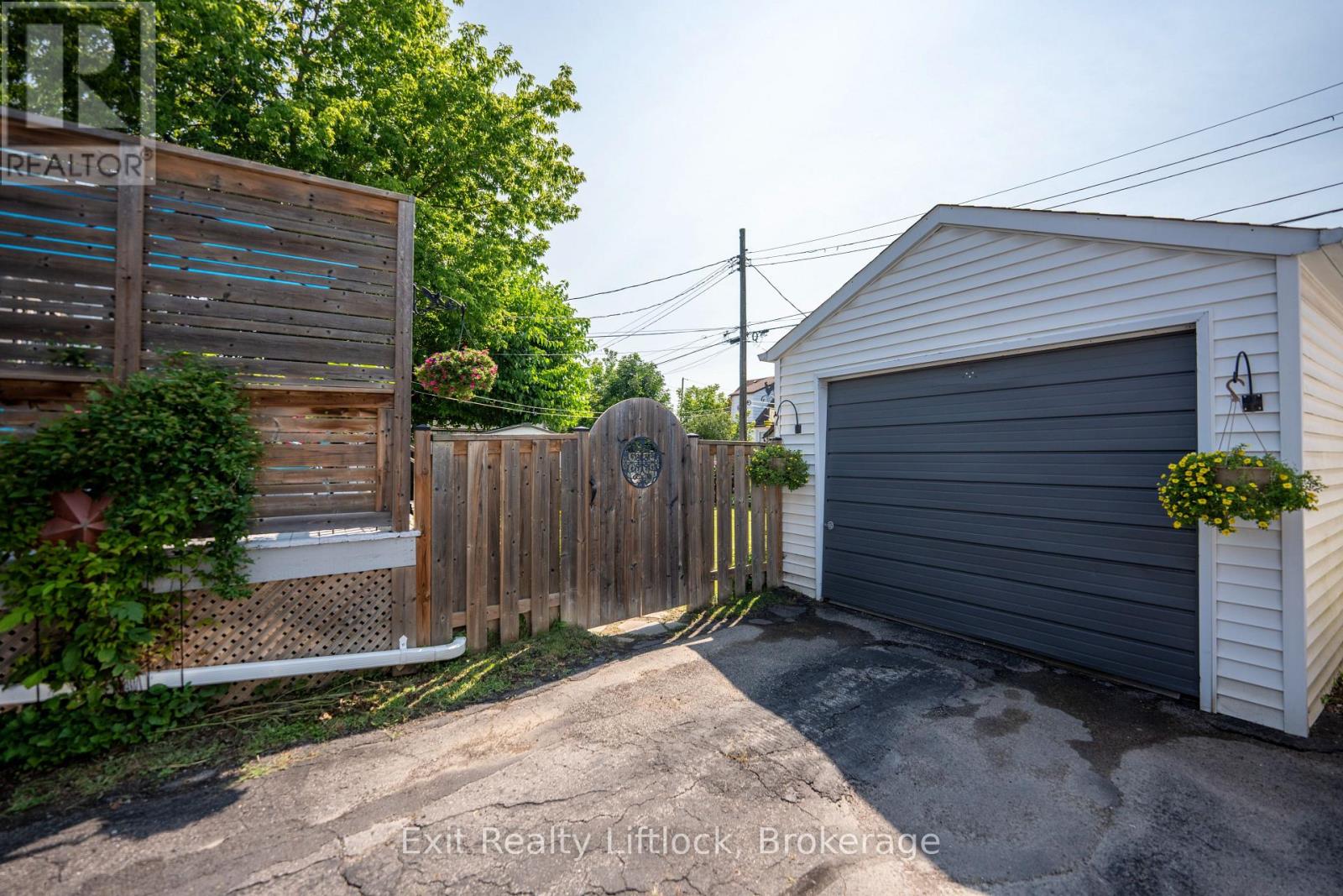 521 MCKELLAR STREET - Image 21