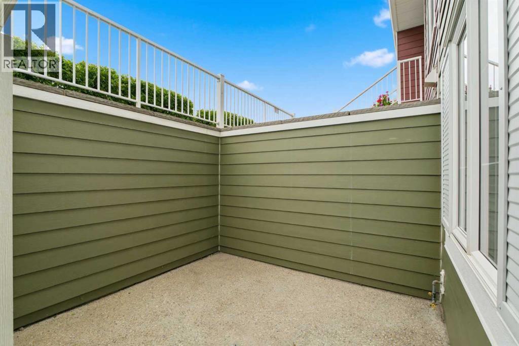 550 Mckenzie Towne Close Southeast - Photo 33