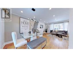 Upper - 17 Baroness Crescent, Toronto, ON M2J3K4 Photo 10