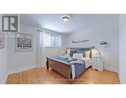 Upper - 17 Baroness Crescent, Toronto, ON M2J3K4 Photo 24