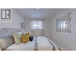 Upper - 17 Baroness Crescent, Toronto, ON M2J3K4 Photo 30