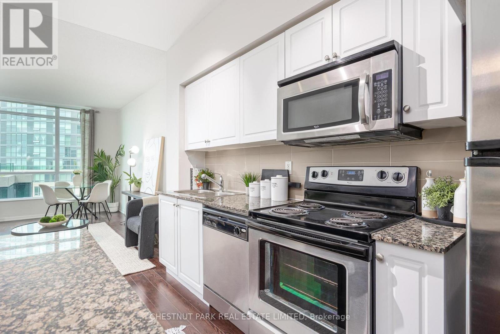 #808 215 FORT YORK BOULEVARD - 11