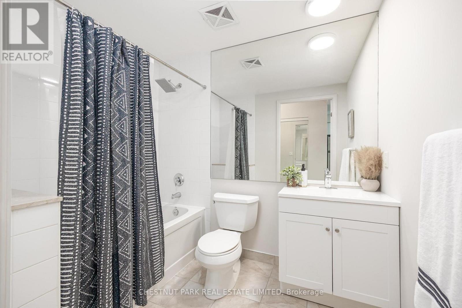 #808 215 FORT YORK BOULEVARD - 18