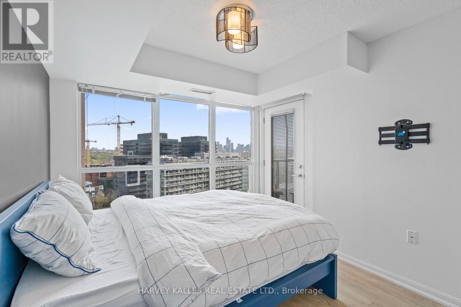 #1316 125 WESTERN BATTERY ROAD - 18