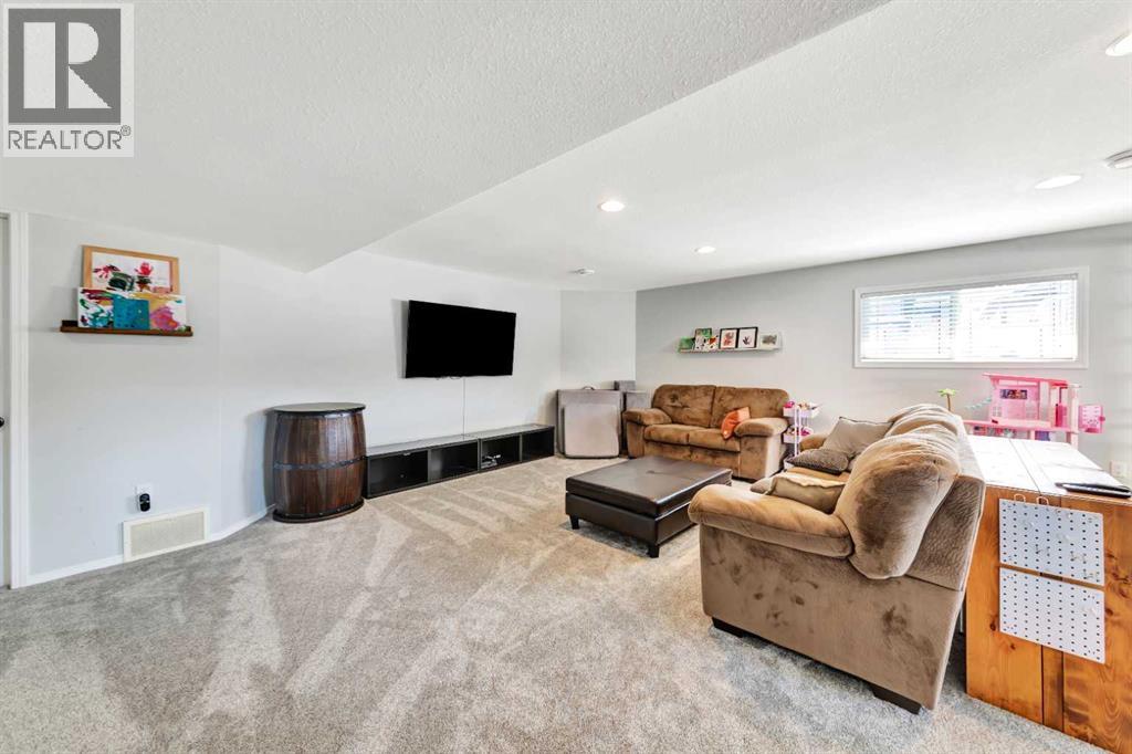 2001 47A Avenue Close - Image 28