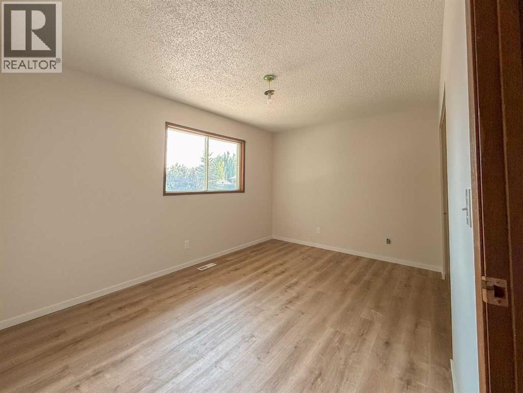 305 51 Avenue - Image 19