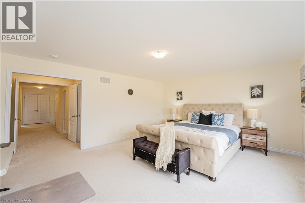 22 OAKTREE Drive - Image 25