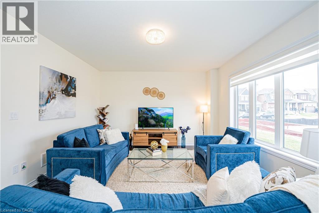 22 OAKTREE Drive - Image 12