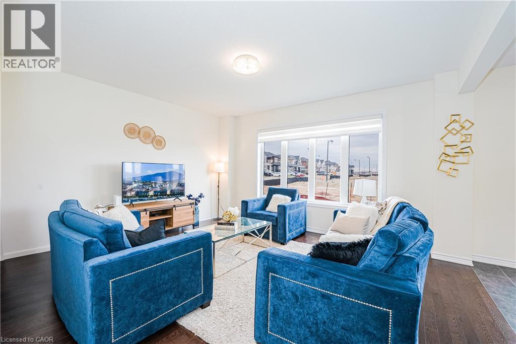 22 OAKTREE Drive - Image 9