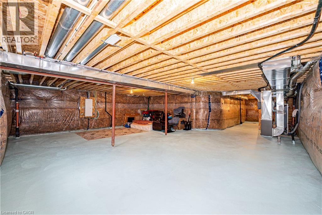 22 OAKTREE Drive - Image 45
