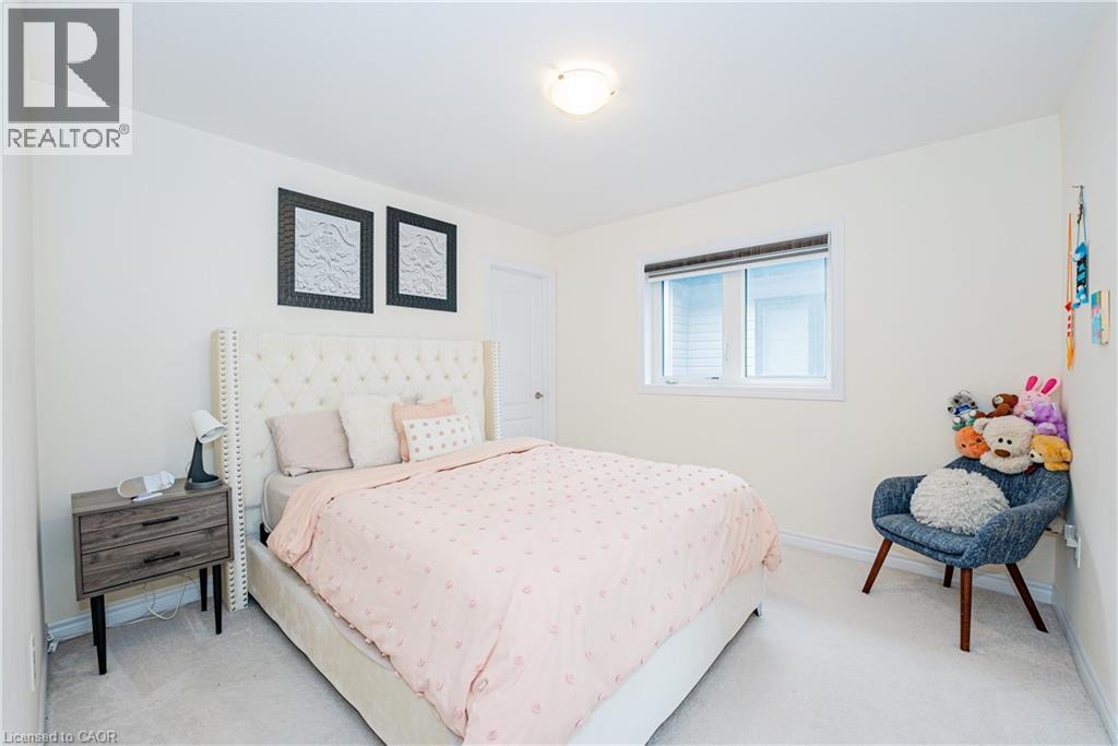 22 OAKTREE Drive - Image 31