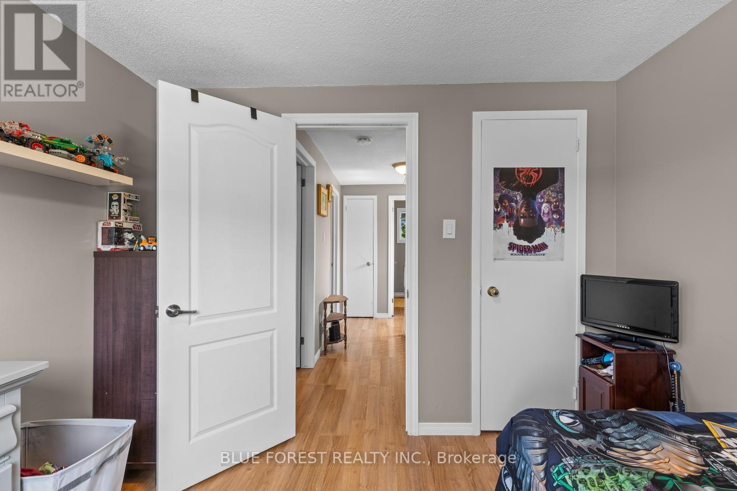 48 ROSAMOND CRESCENT - Image 22