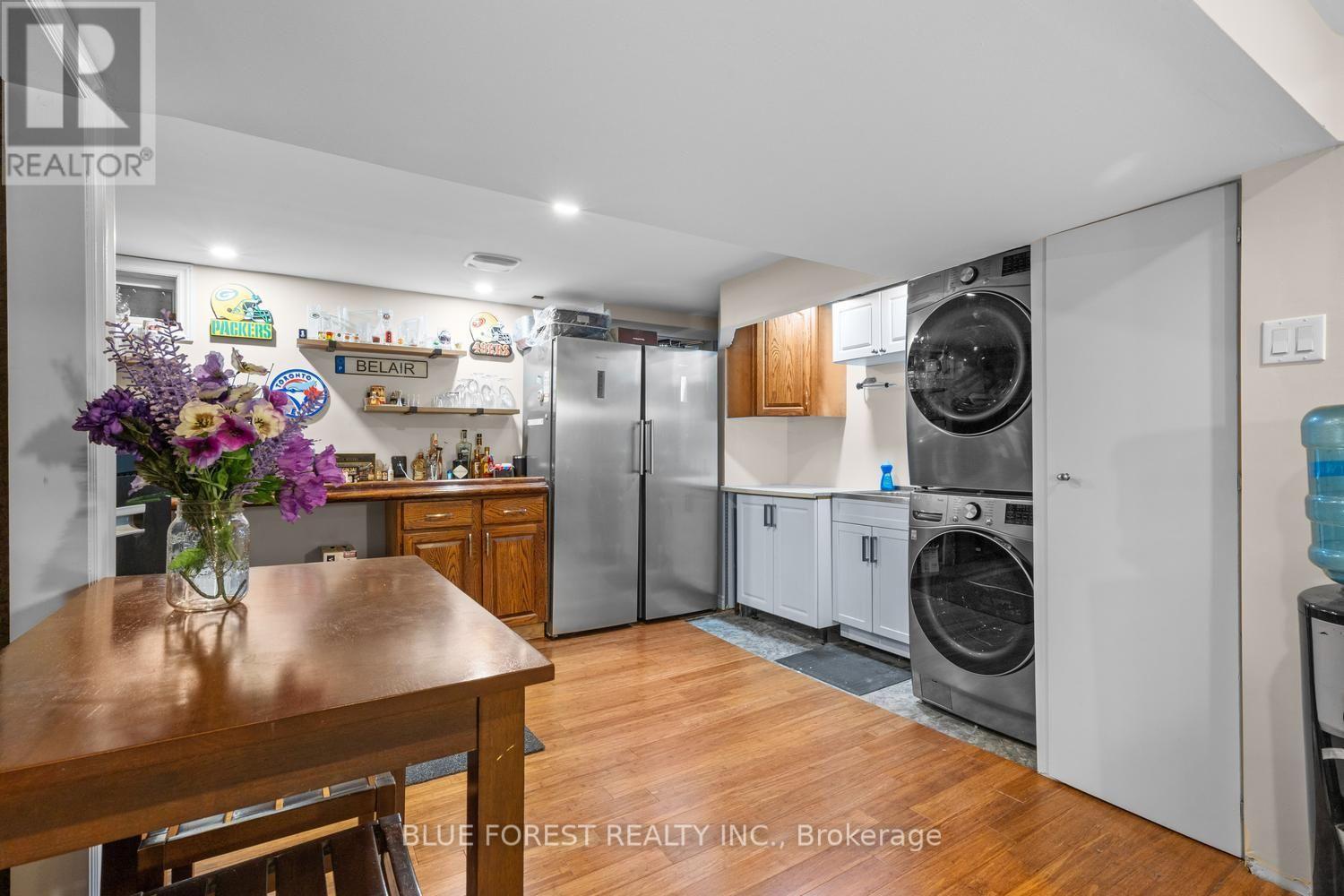 48 ROSAMOND CRESCENT - 29