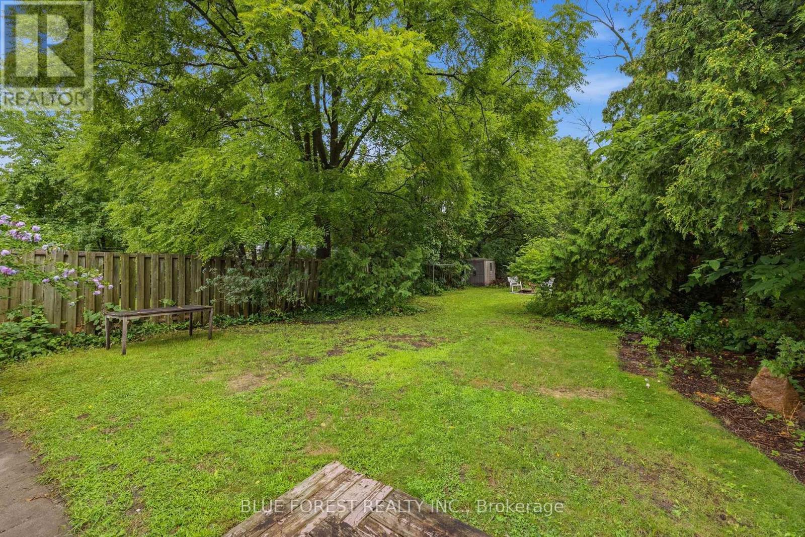 548 ELIZABETH STREET - Image 36