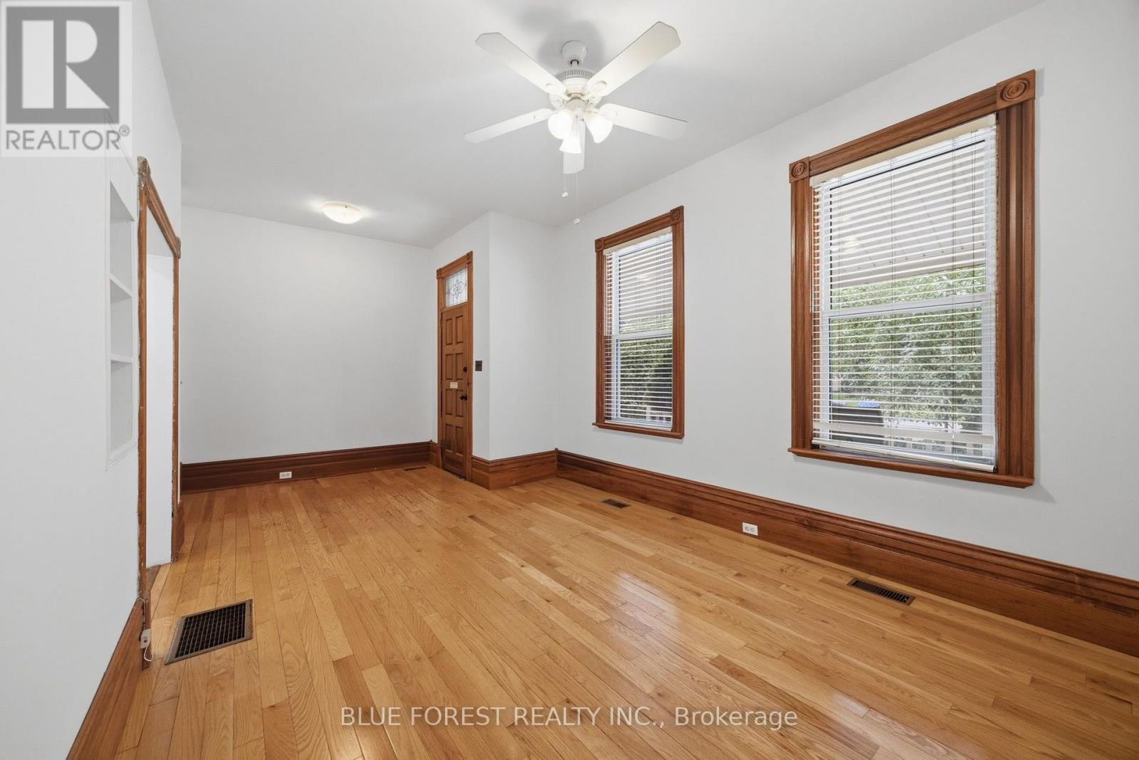 548 ELIZABETH STREET - Image 8