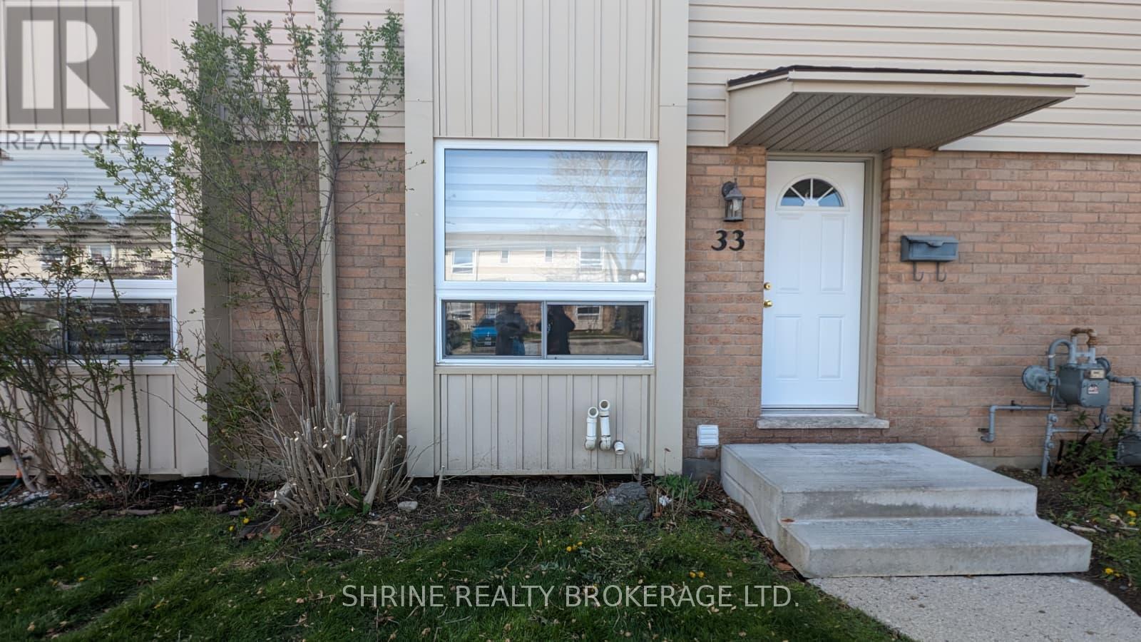 33 - 626 WHARNCLIFFE ROAD S
