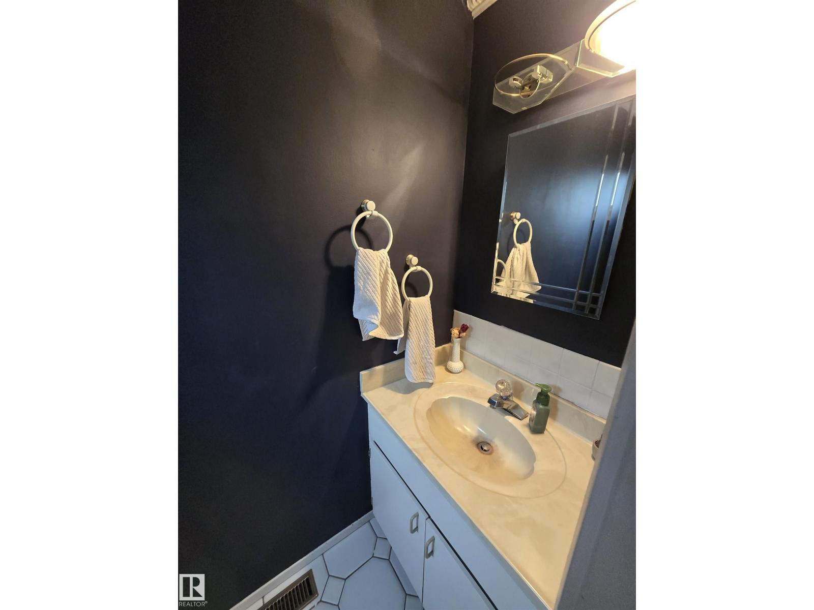 3236 130A AV NW - Image 31