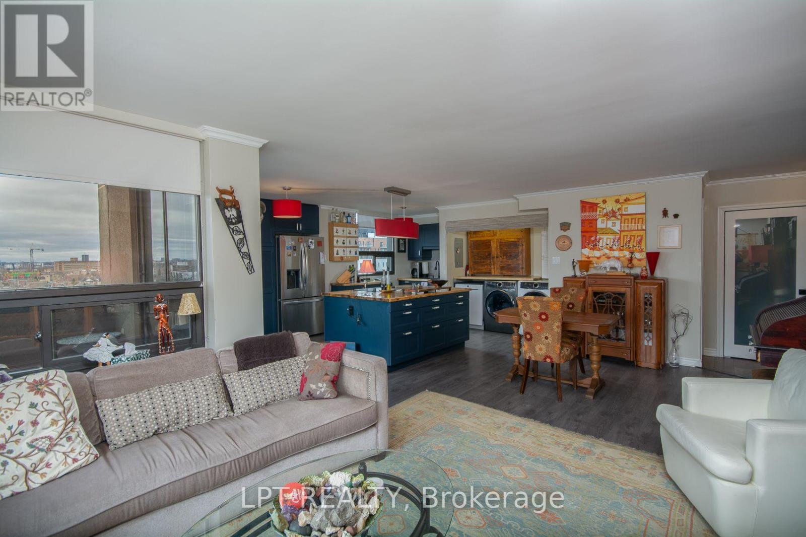#703 40 ARTHUR STREET - 11