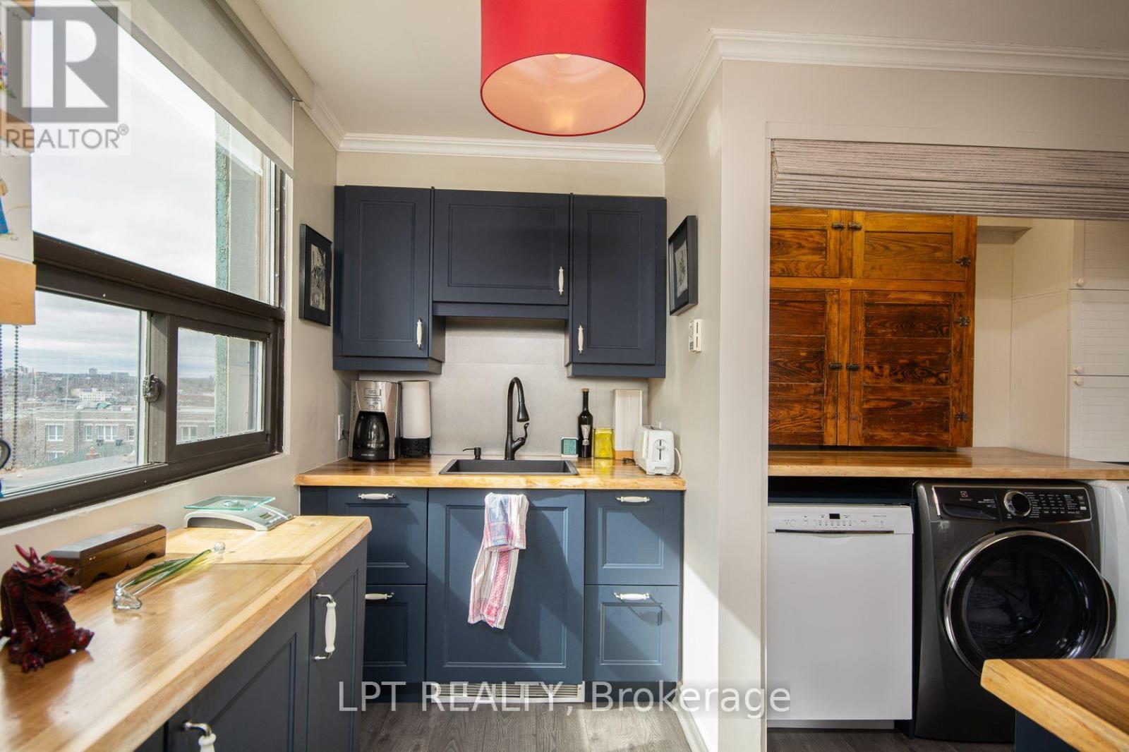 #703 40 ARTHUR STREET - 18