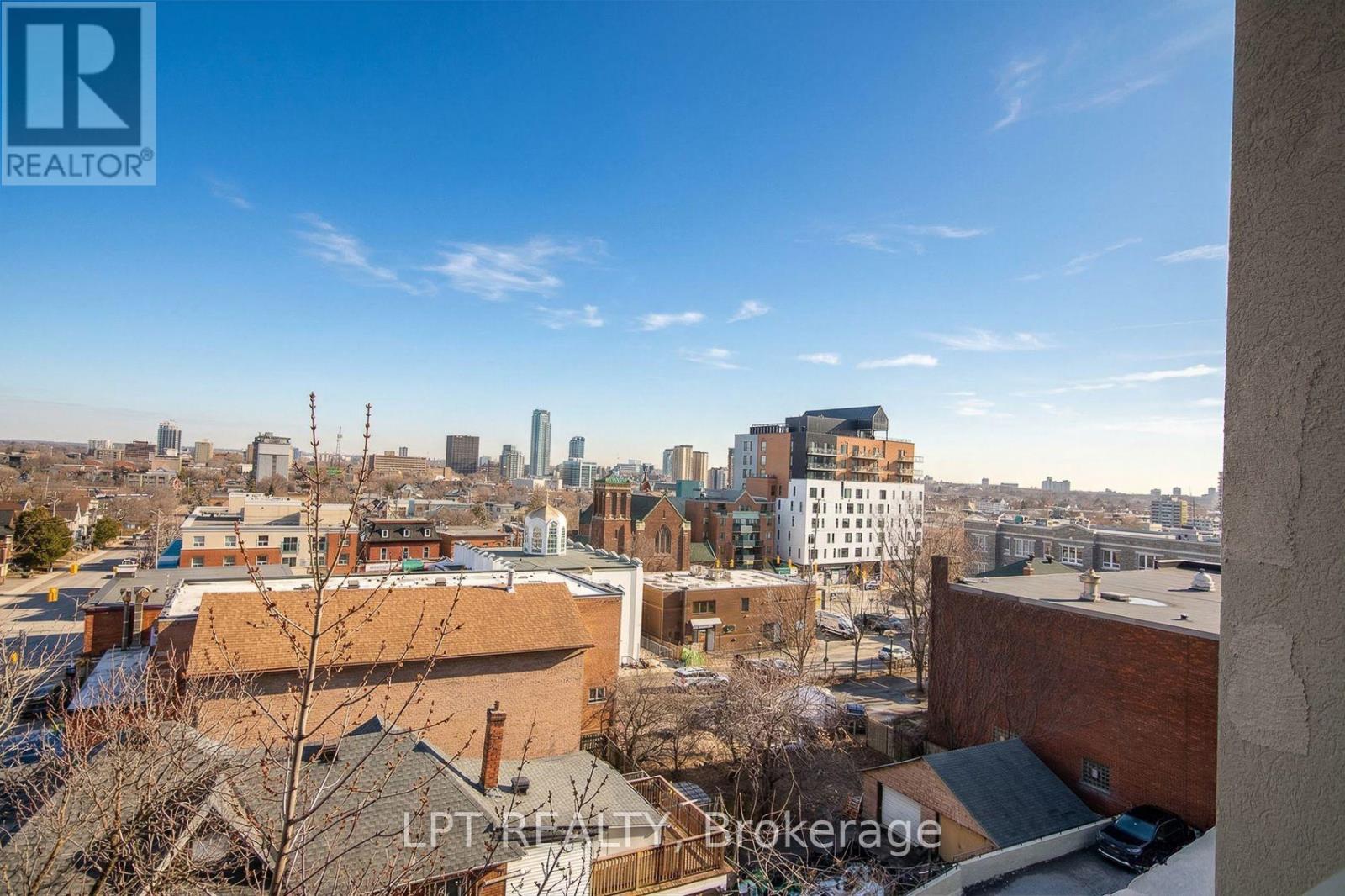 #703 40 ARTHUR STREET - 26