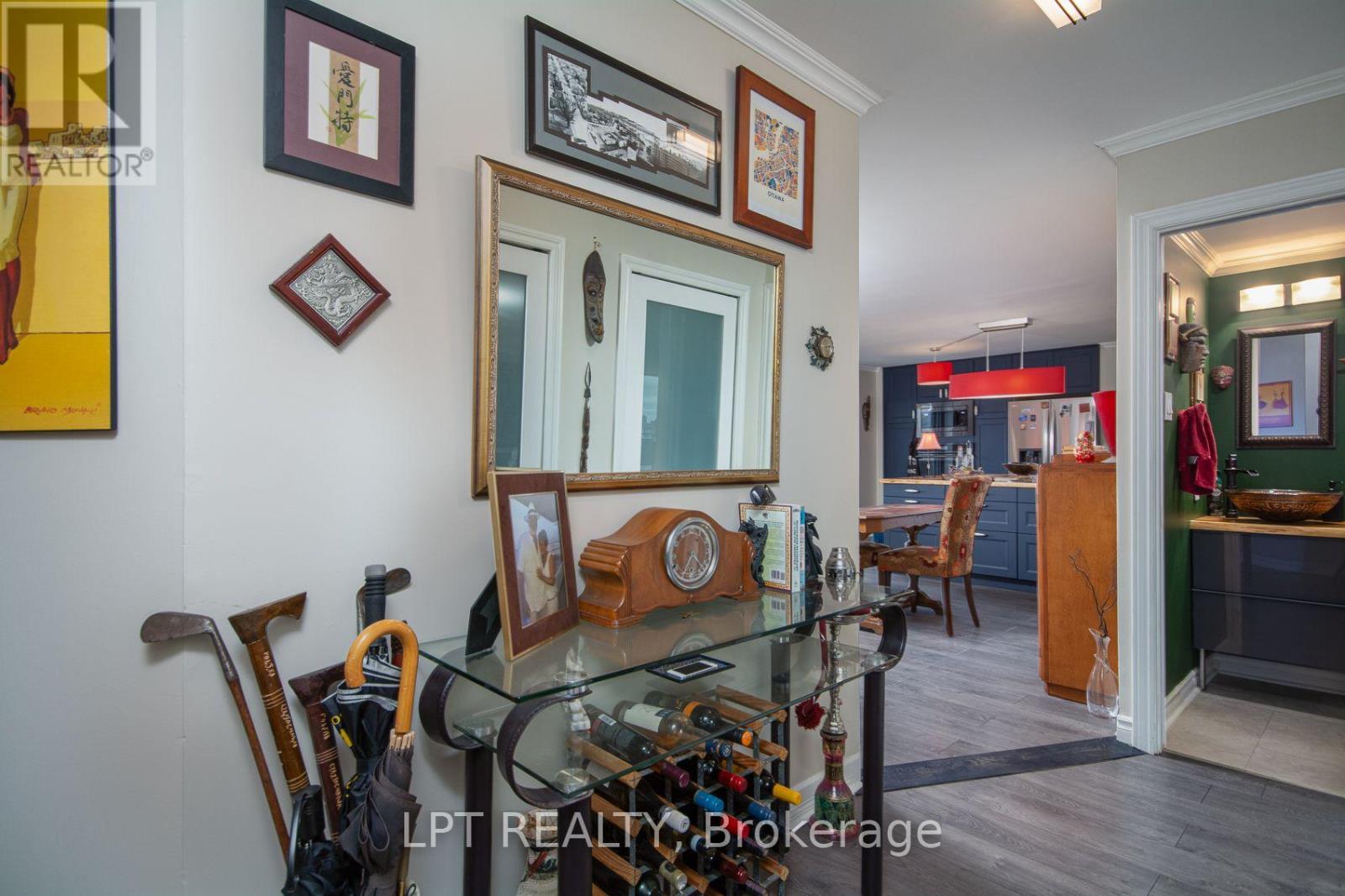 #703 40 ARTHUR STREET - 3