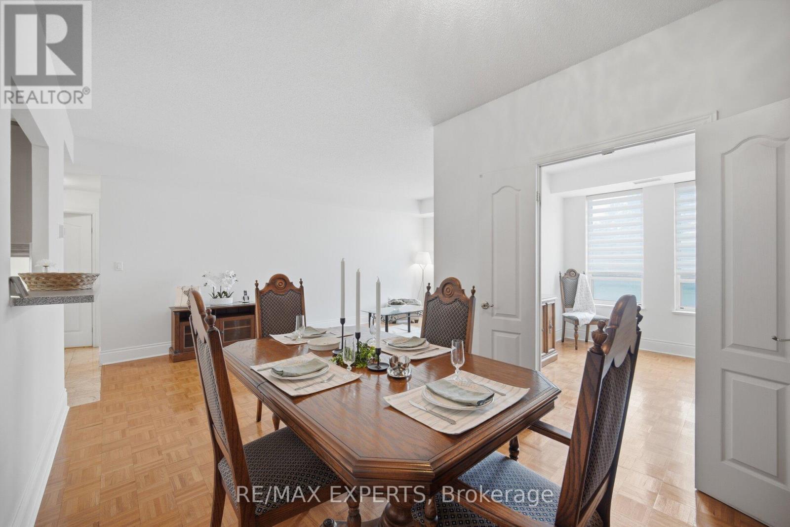 #209 53 WOODBRIDGE AVENUE - 19