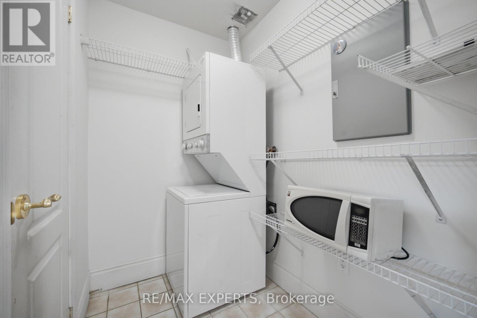 #209 53 WOODBRIDGE AVENUE - 28