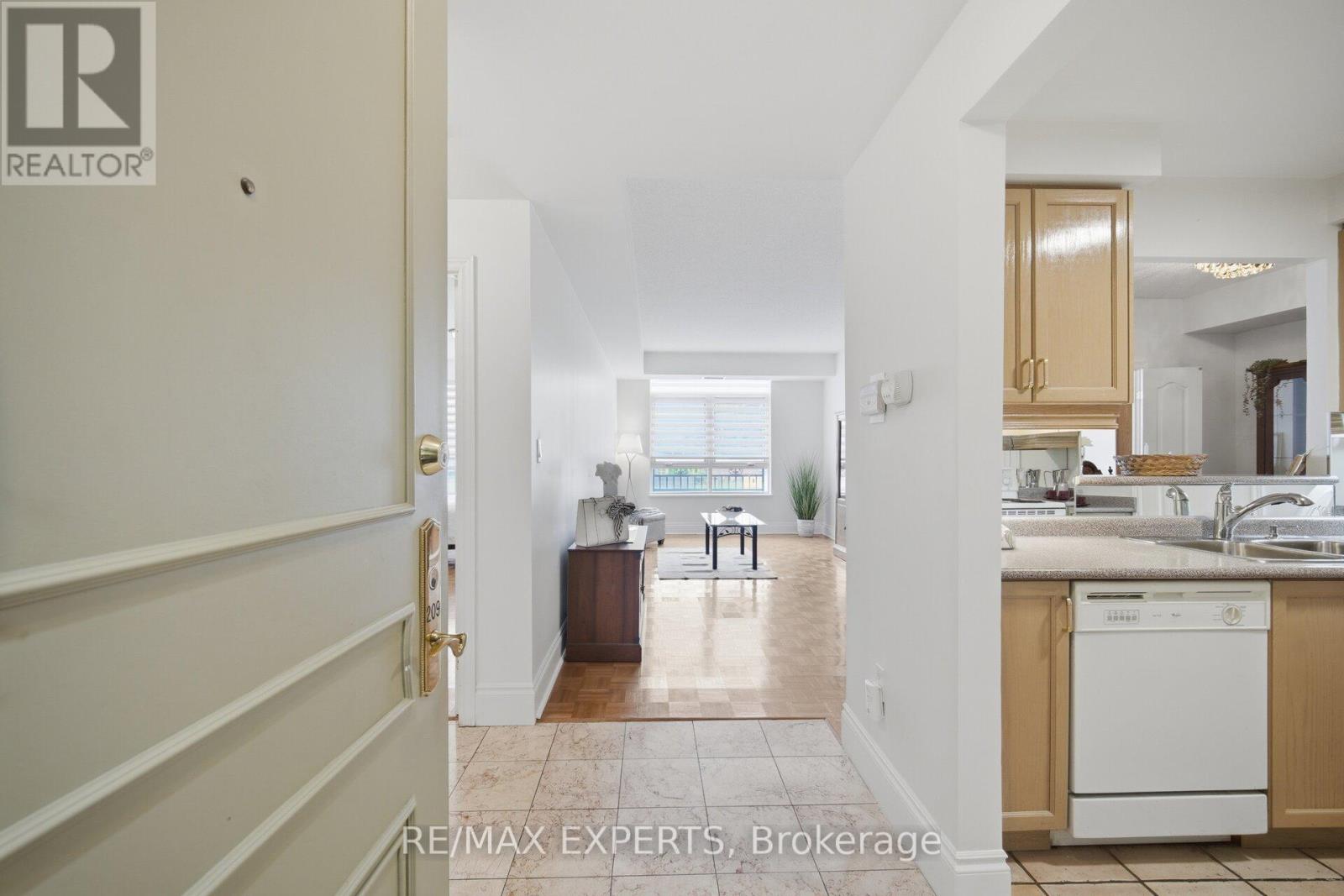 #209 53 WOODBRIDGE AVENUE - 6