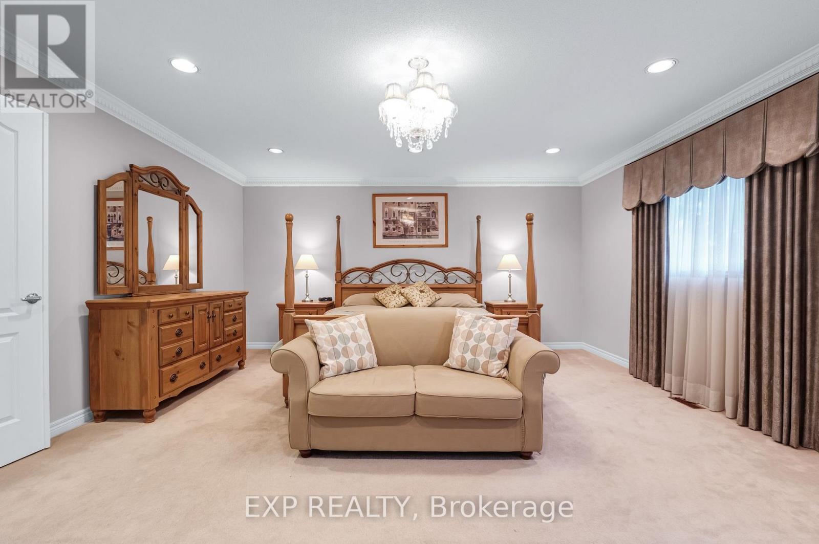 591 PLANTATION GATE - 24