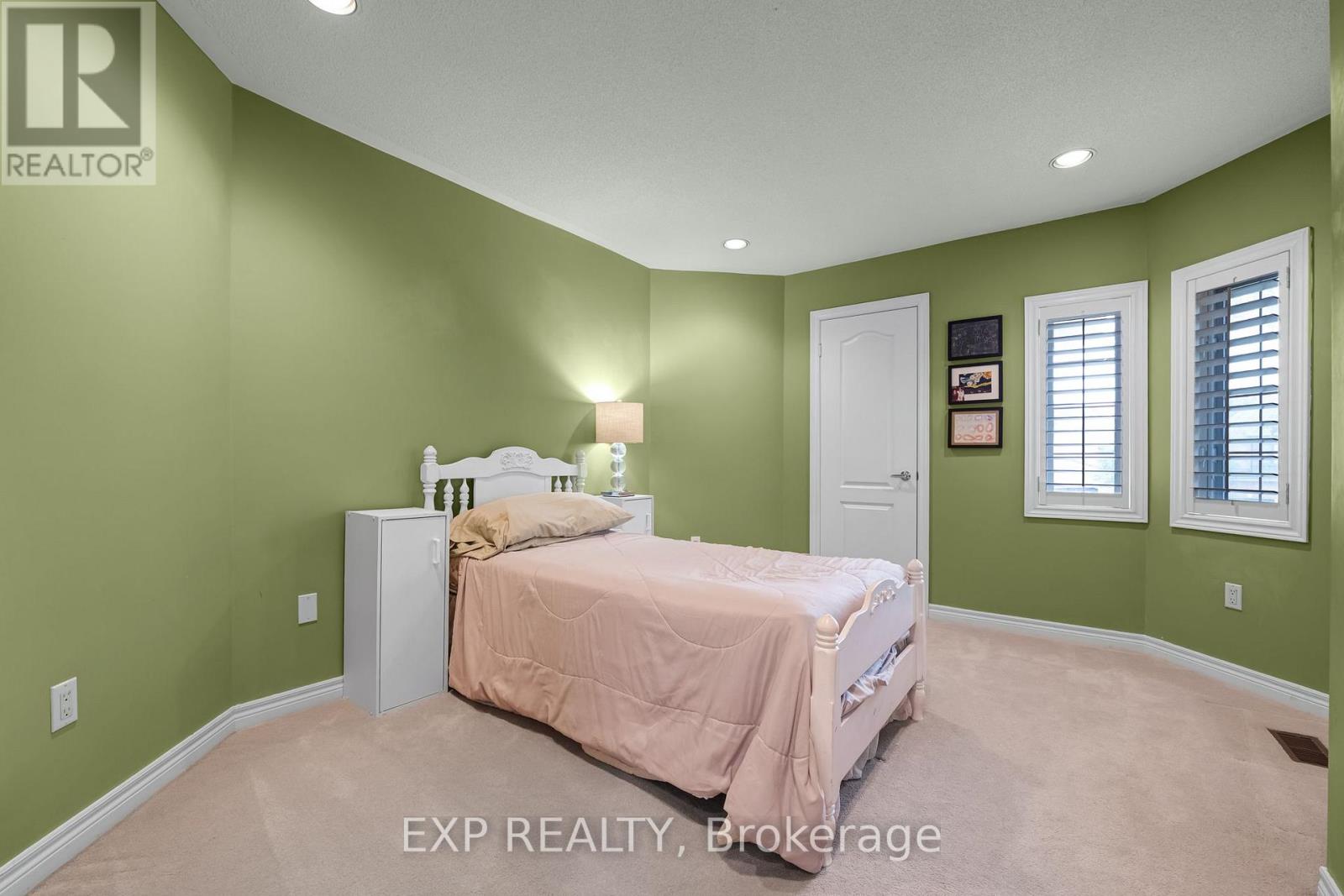 591 PLANTATION GATE - 32