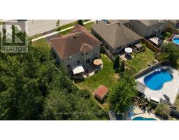 4 Gold Park Gate, Essa, ON L3W0C2 Photo 19