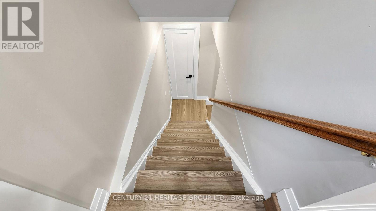 52 LUND STREET - 32