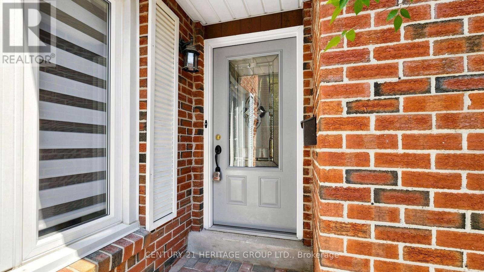 52 LUND STREET - 4