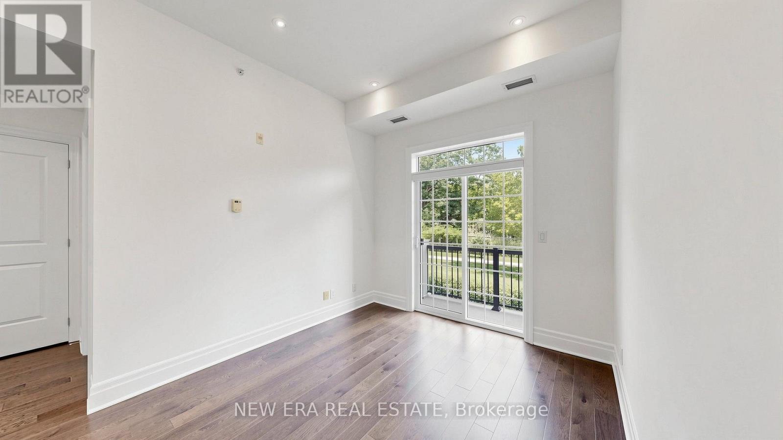 #108 2300 UPPER MIDDLE ROAD W - 19