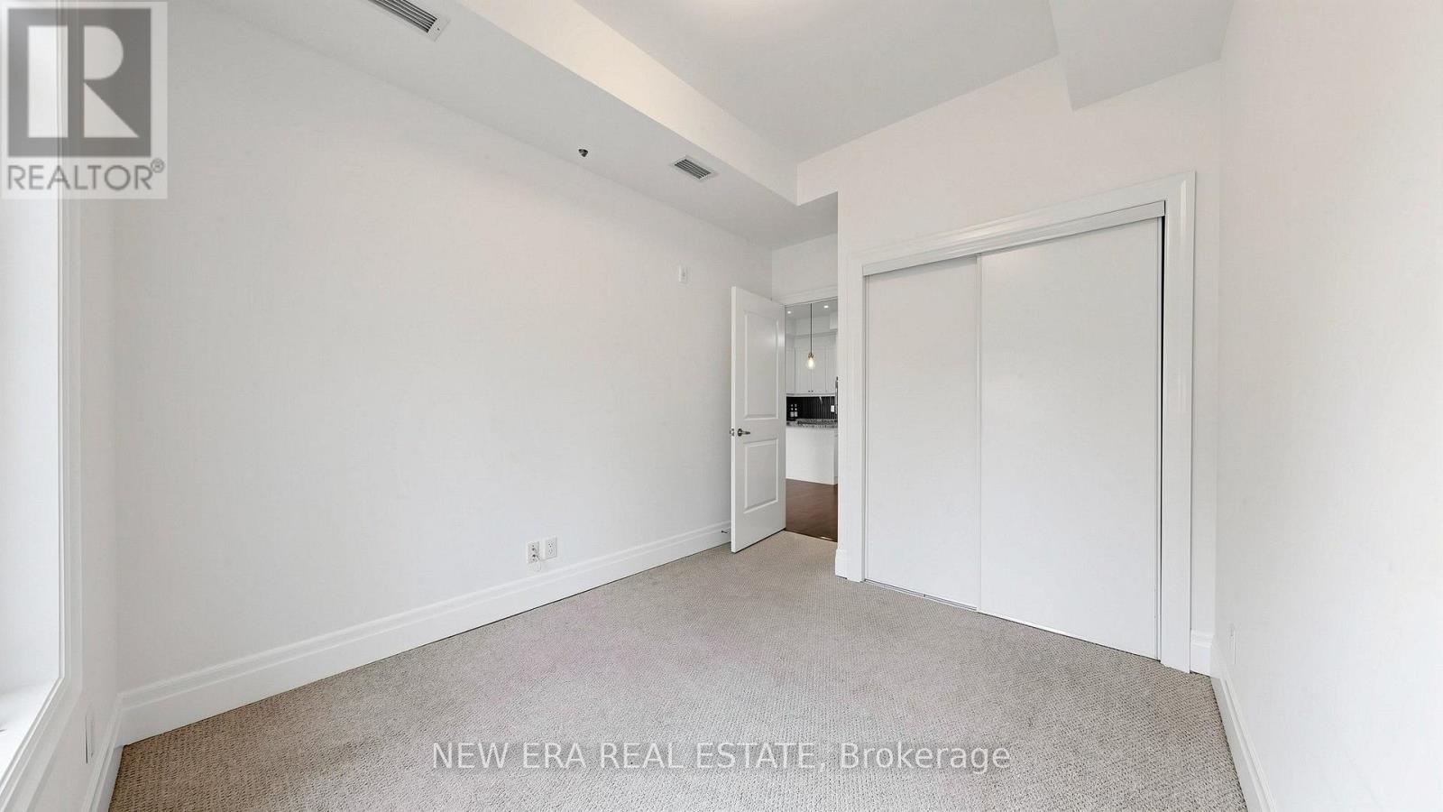 #108 2300 UPPER MIDDLE ROAD W - 28