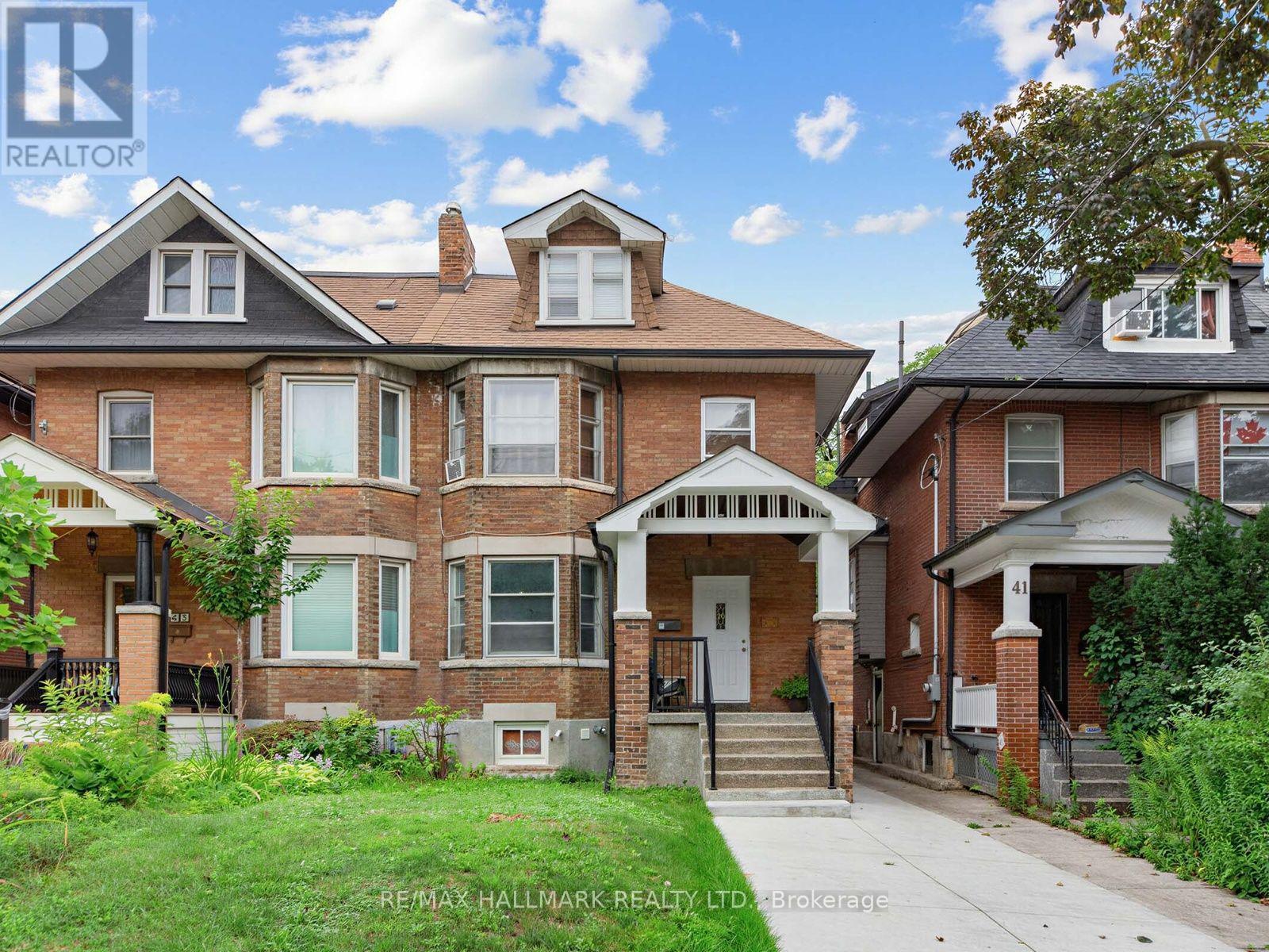 Photo of 43 Highview Crescent