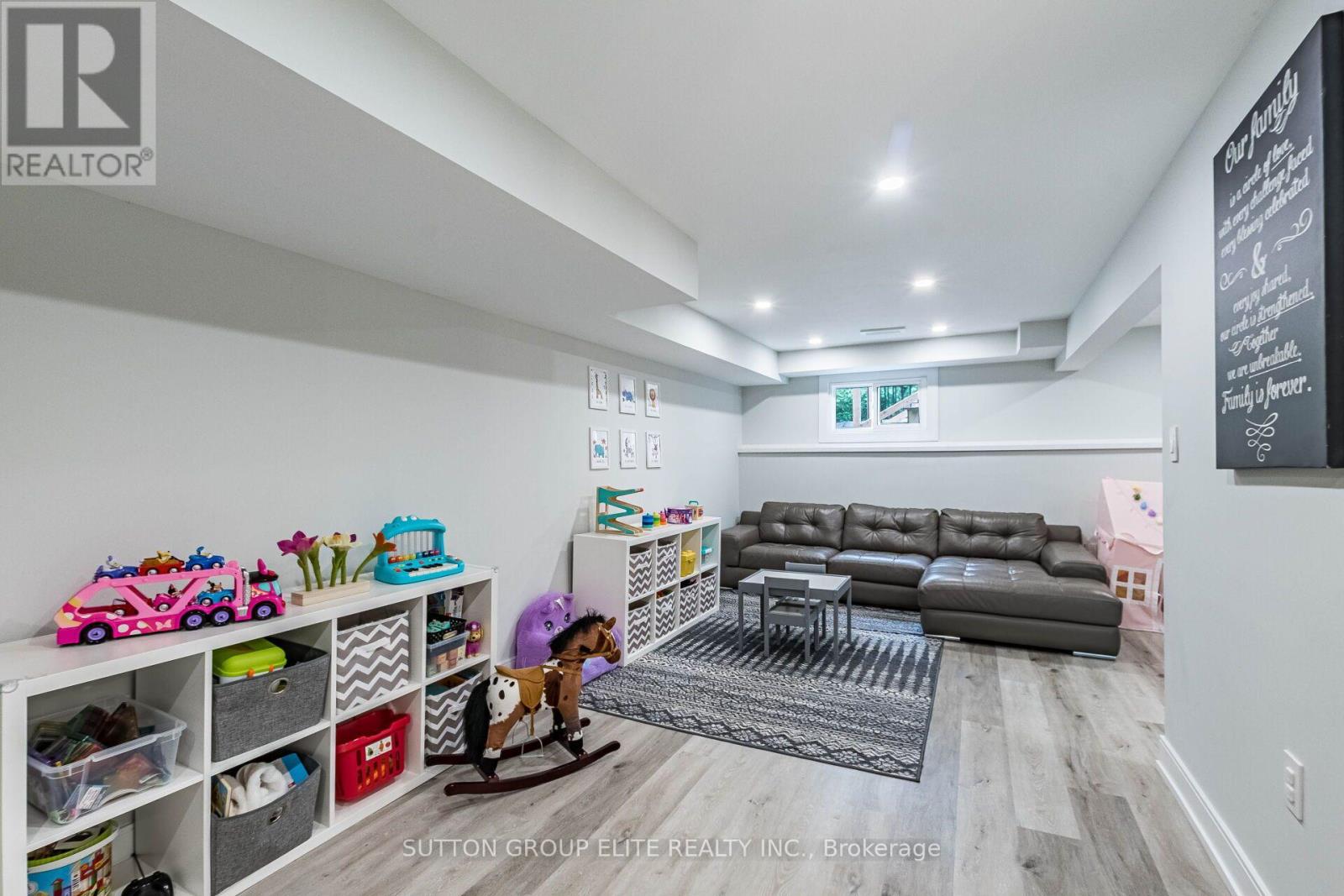 1009 IBAR WAY - 34