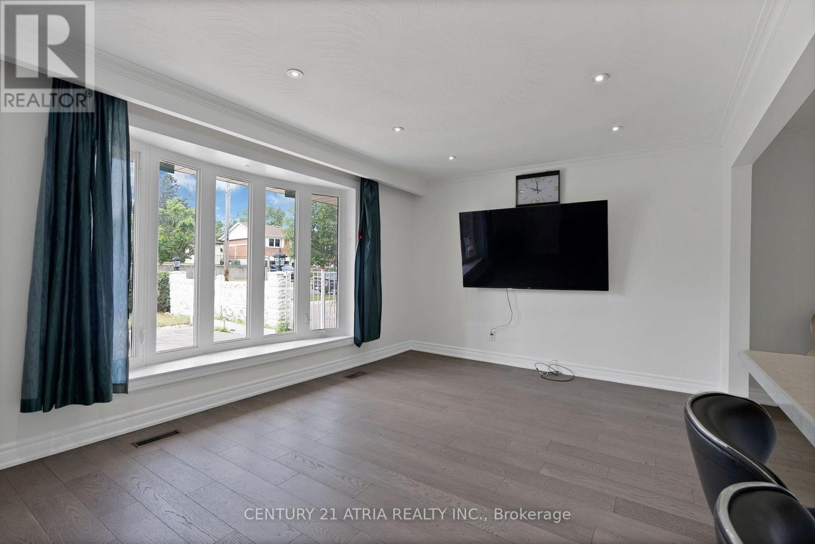 56 TOBERMORY DRIVE - 5