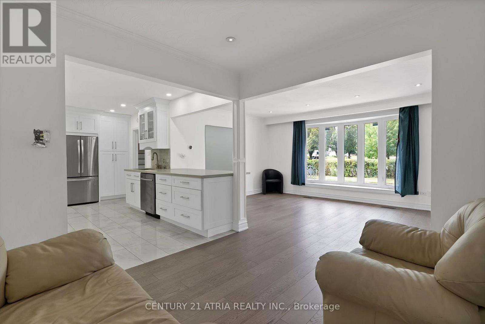 56 TOBERMORY DRIVE - 8